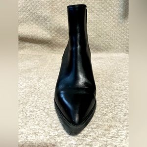 Steve Madden, size 8 leather booties.  Like new! Pointed toe, Chelsea boot.